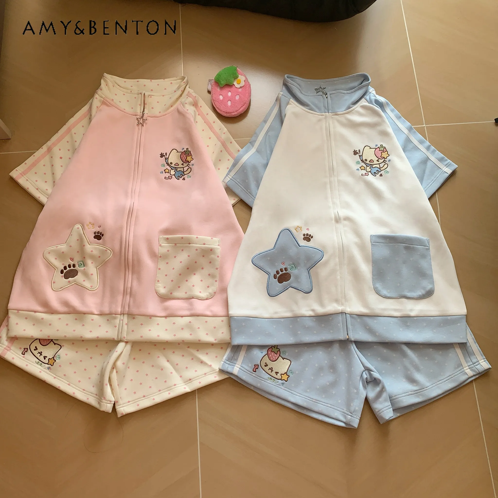 

Kawaii Girl Pink Shorts Sports Suit Cute Versatile Cartoon Embroidery Splicing Color Stand-up Collar Short-sleeved Jacket Shorts