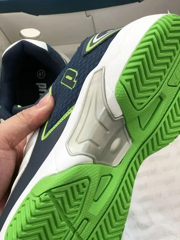 Hot New Unisex Lightweight Professional Table Tennis Shoes Couple Badminton Training Shoes Comfortable Sports Shoes Very Good