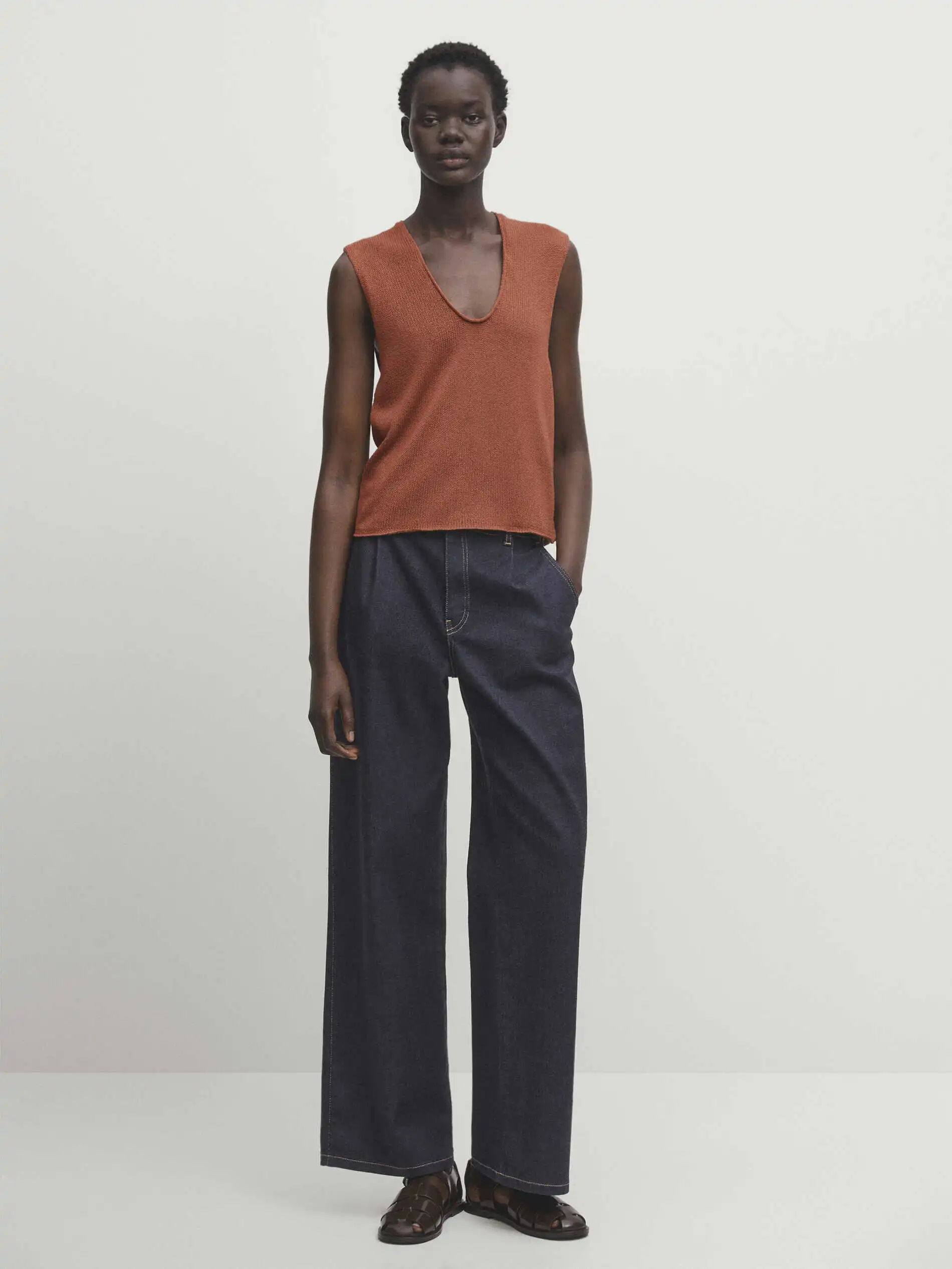 Ethereal MD 2025 Massidutti ฤดูใบไม้ผลิสไตล์ใหม่สีทึบสบายๆ U-คอถักเสื้อกั๊กเสื้อยืด TOP