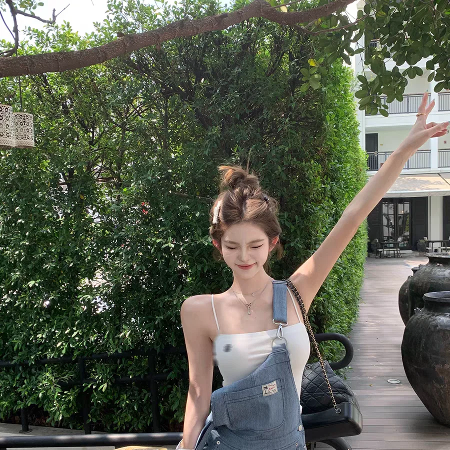 

Women's Striped Bib Overalls Spring Summer College Style Dress Set Design Sensation Small Size Fashionable Three-piece Suit