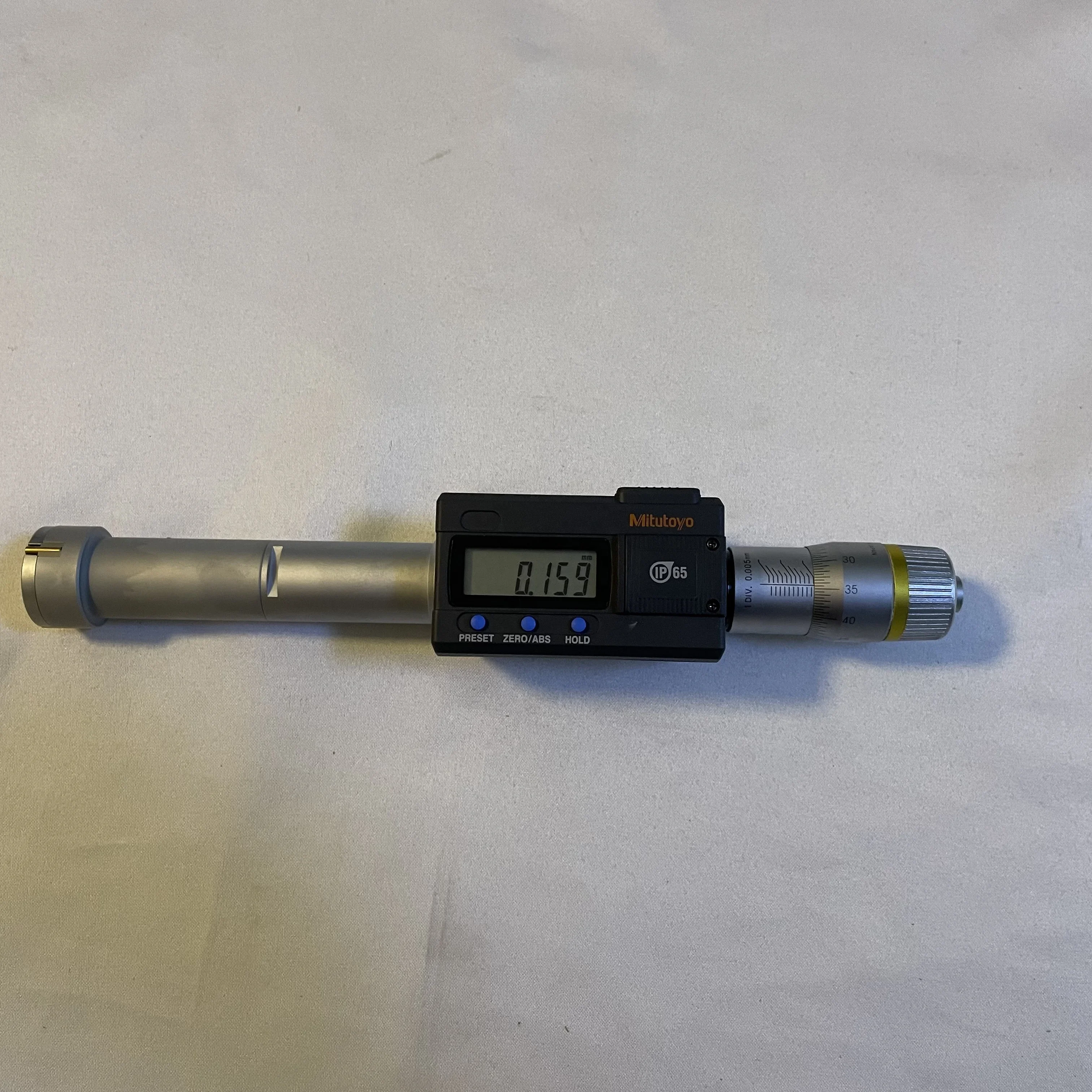 Mitutoyo 468-167 Digital Three Point Internal Micrometer, 25-30mm Holtest