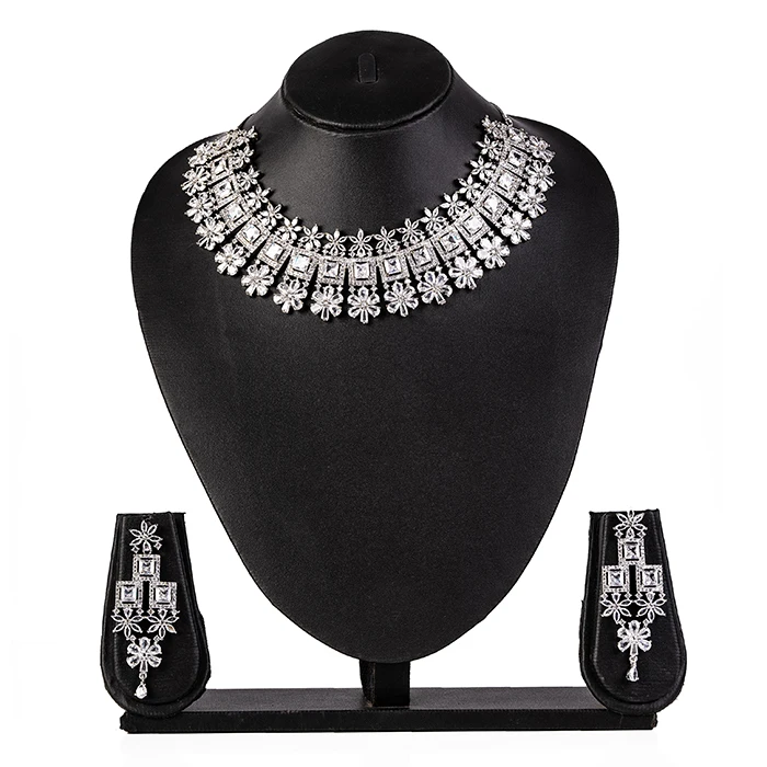

Beautiful Advertising Diamond Jewelry Set for Women and Girls Custom Shaped Bridal Necklace Set for Wedding Party Gifts from Ind