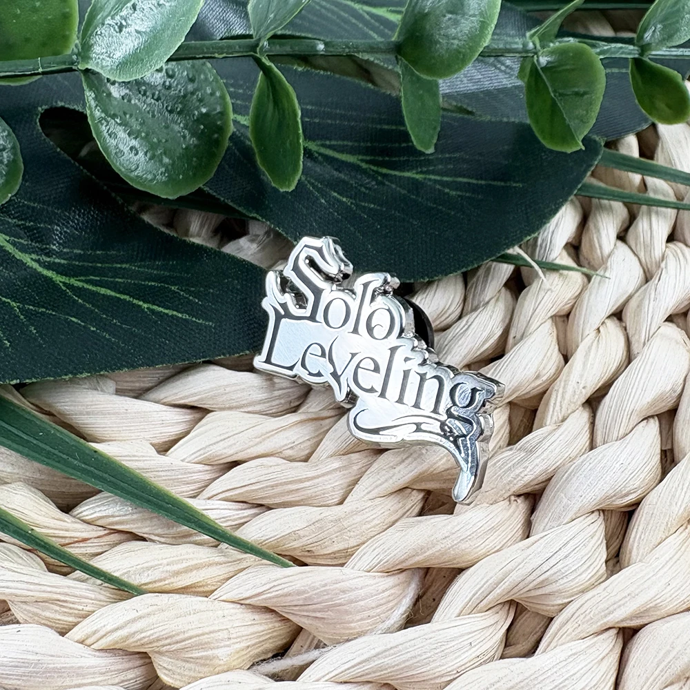 Solo Leveling Logo Emaille-Anstecknadel Sung Jin-Woo Anime-Brosche Metallabzeichen Ore Dake Level Up Na Ken Schmuck Fansammlung Geschenk – Detail 1