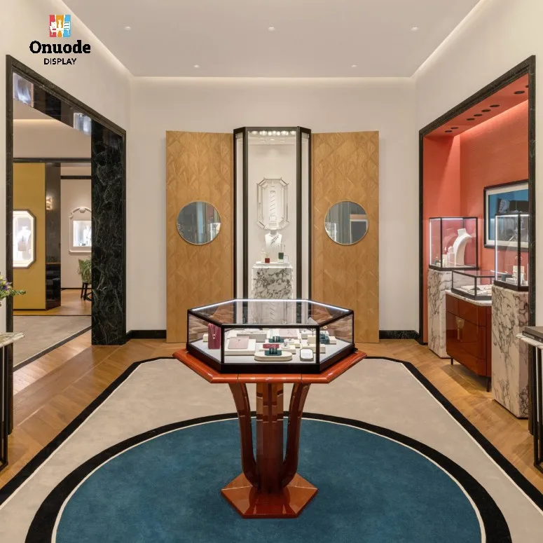 Custom.Premium maßgeschneiderte LED-Schmuckvitrinen aus Glas |   Luxus Boutique Interior Design Solutions Juweliergeschäft Interior Desi