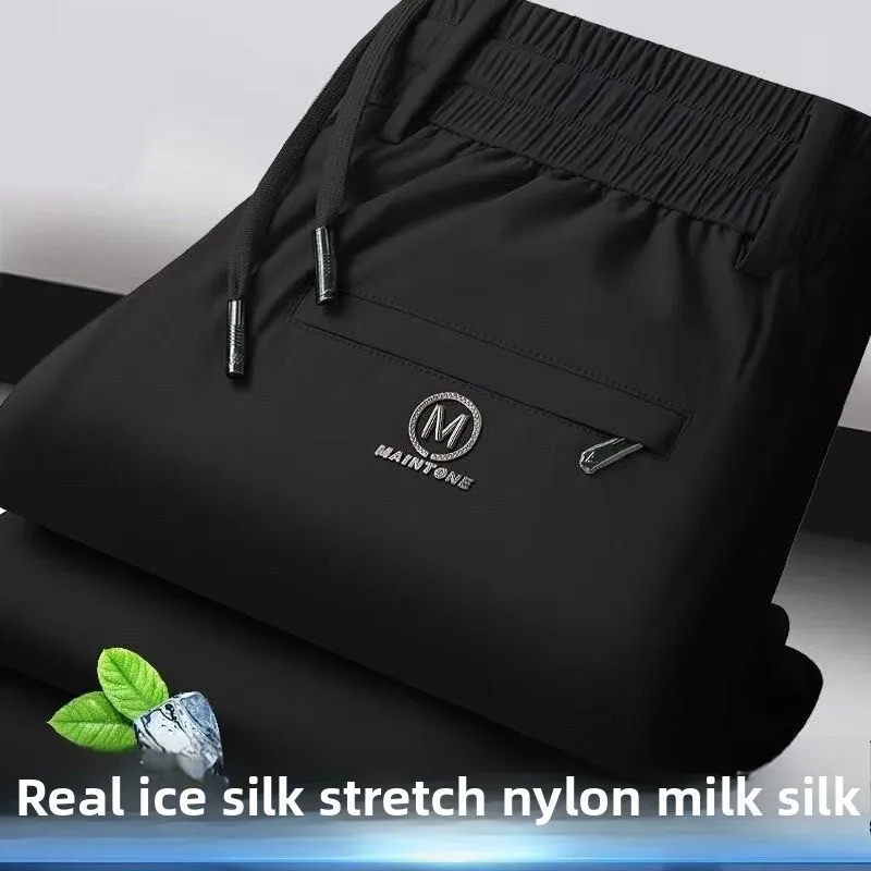 بنطلون رجالي فاخر من الحرير الصناعي طويل وفضفاض بتصميم رياضي خفيف الوزن وساق مستقيمة للارتداء الكاجوال في الصيف بإحساس منعش