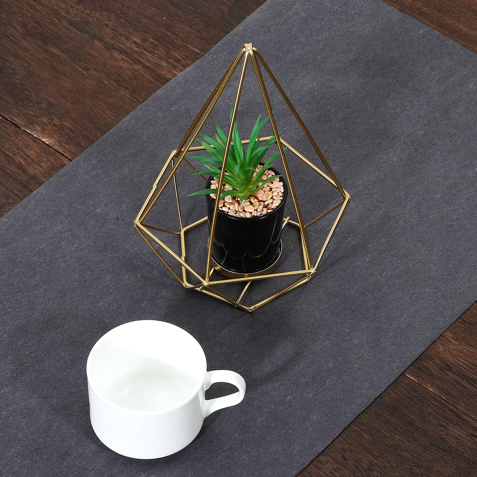 

2 Rolls Table Runner Disposable Non-Woven Fabric Table Cover Decoration for Birthday Wedding Party Dining Disposable Tablecloth