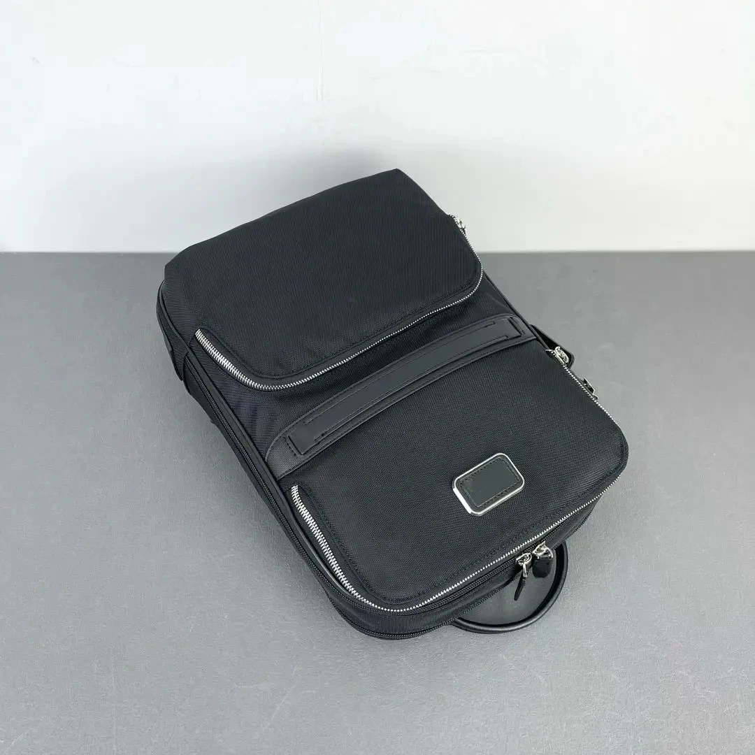 

Мужской повседневный рюкзак — стильная нейлоновая сумка для улицы и универсальный аксессуар, минималистичный дизайн для поездок и путешествий 682404