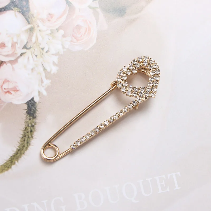 Simple Trendy Popular Rhinestone Decoration Buckle Pin Brooches Women Cardigan Coat Sweater Costume Safety Pins Accessories Gift