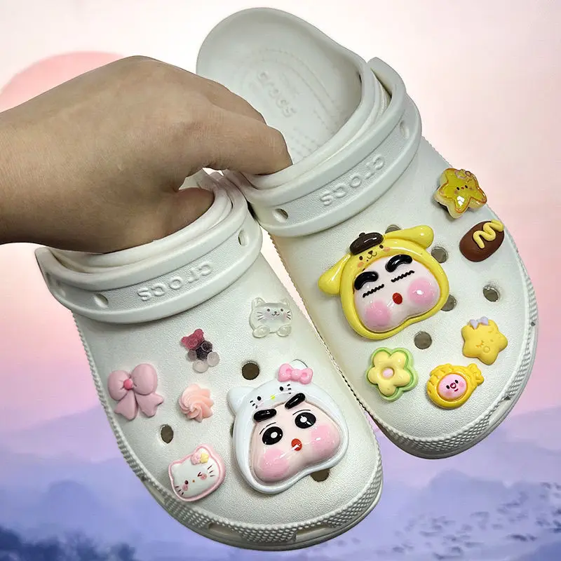 Neue Sanrio Crayon Shin-chan Schuhe Zubehör Kawaii Anime Charakter für Frauen Cartoon Schuh Charms Dekoration Schuhe Blume Geschenke