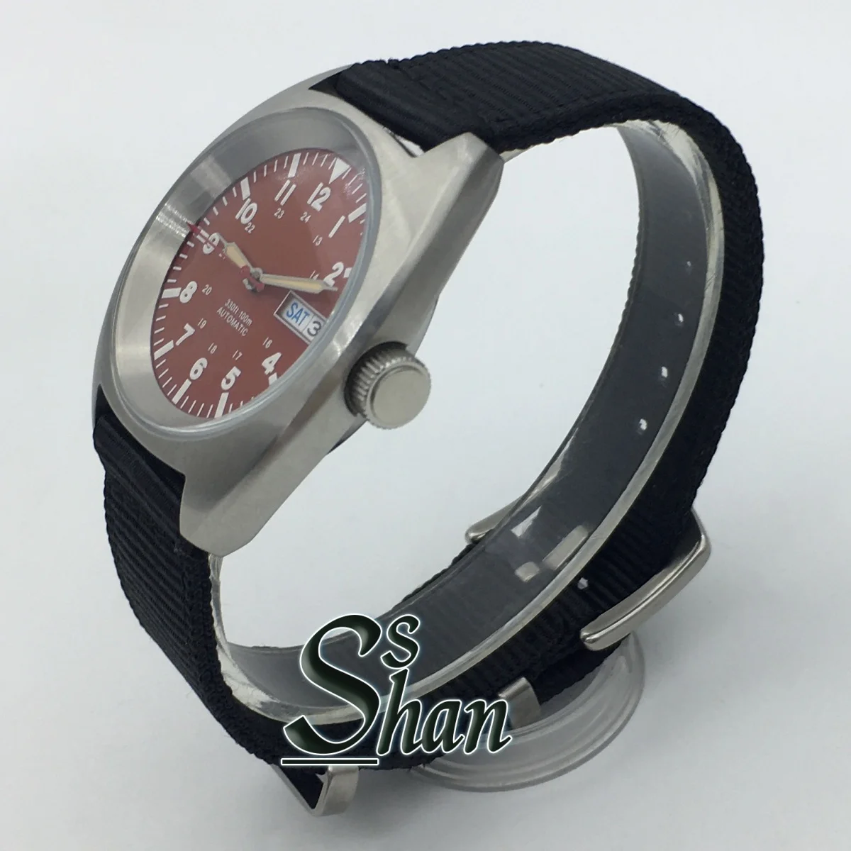 NH36 36mm 39mm mechanical watch with a date window, green luminous dial dome-coated glass water-resistant 100-meter Cloth belt