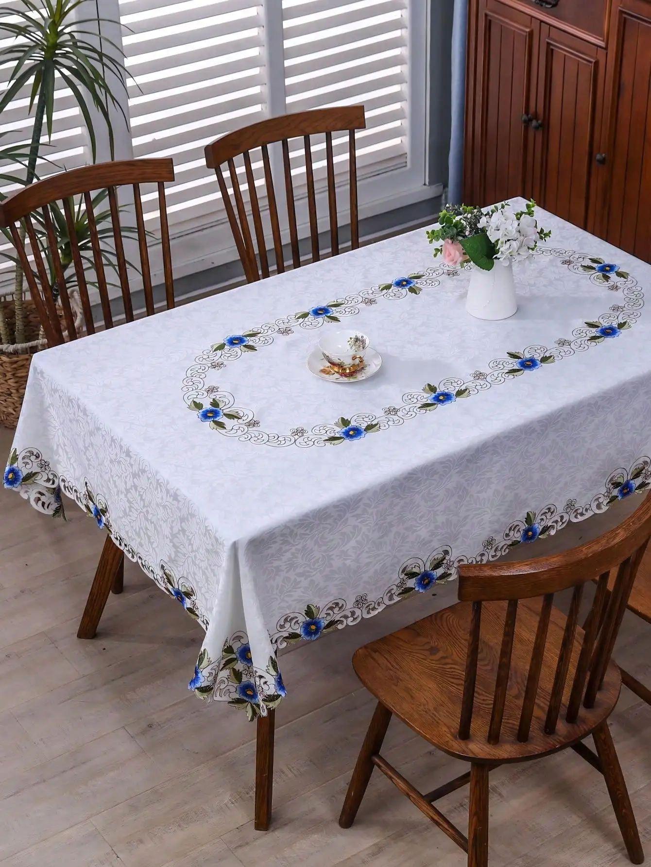 مفرش طاولة مصنوع يدويًا مع زهور مطرزة، مفرش طاولة جاكار أنيق فاخر من ألياف البوليستر مربع مستطيل مقاوم للغبار ومضاد للحرق لطاولة الطعام وطاولة القهوة ومهرجانات حفلات الزفاف #1