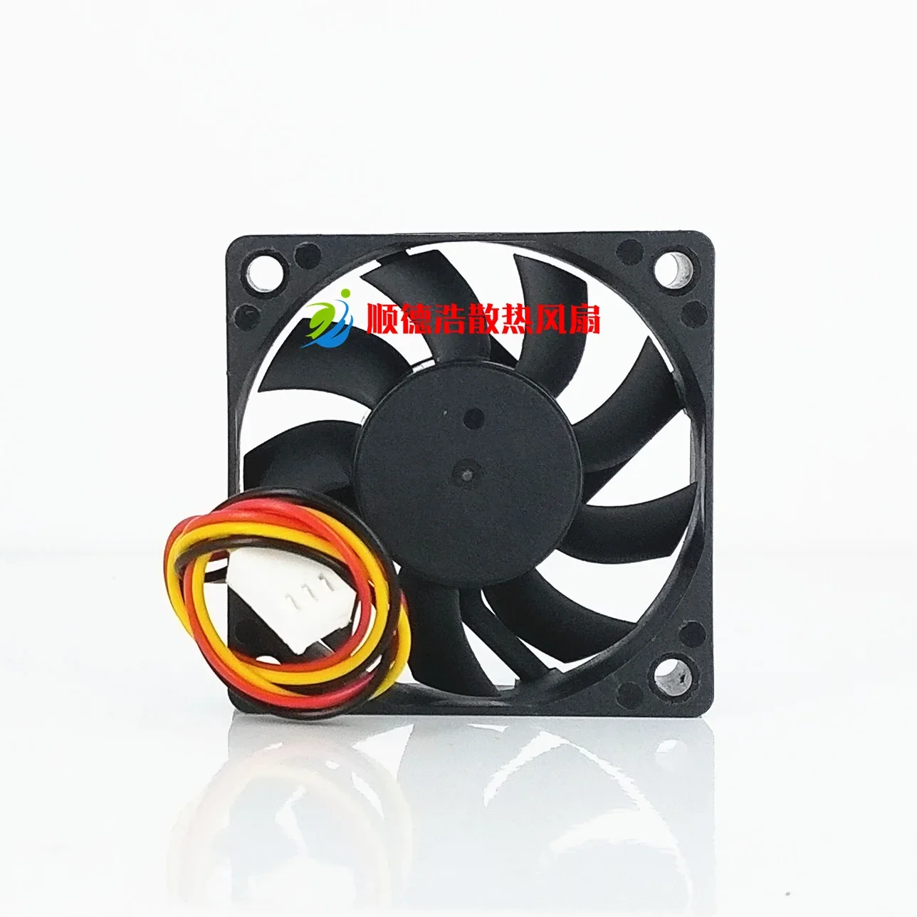 MAGIC MGA6012YR-O15 DC 12V 0.37A 60x60x15mm 3-Wire Server Cooling Fan