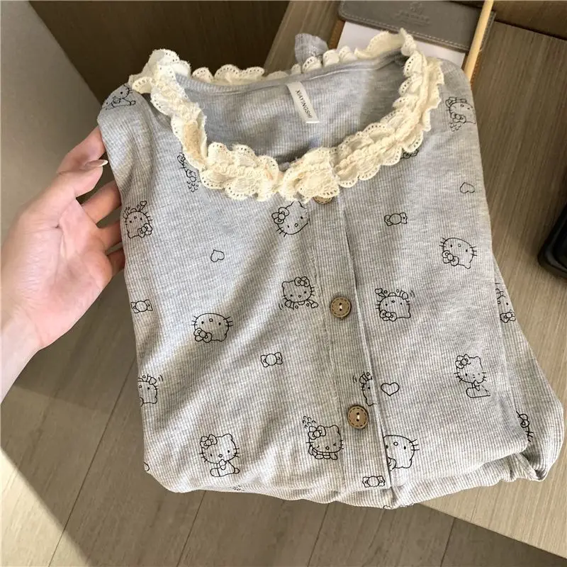 Sanrio süßer Pyjama, Hello Kitty-Pyjama, süß, süß, mit Brustpolster, langen Ärmeln, Mädchen-Frühlings- und Herbst-Stil, Heimkleidungsset