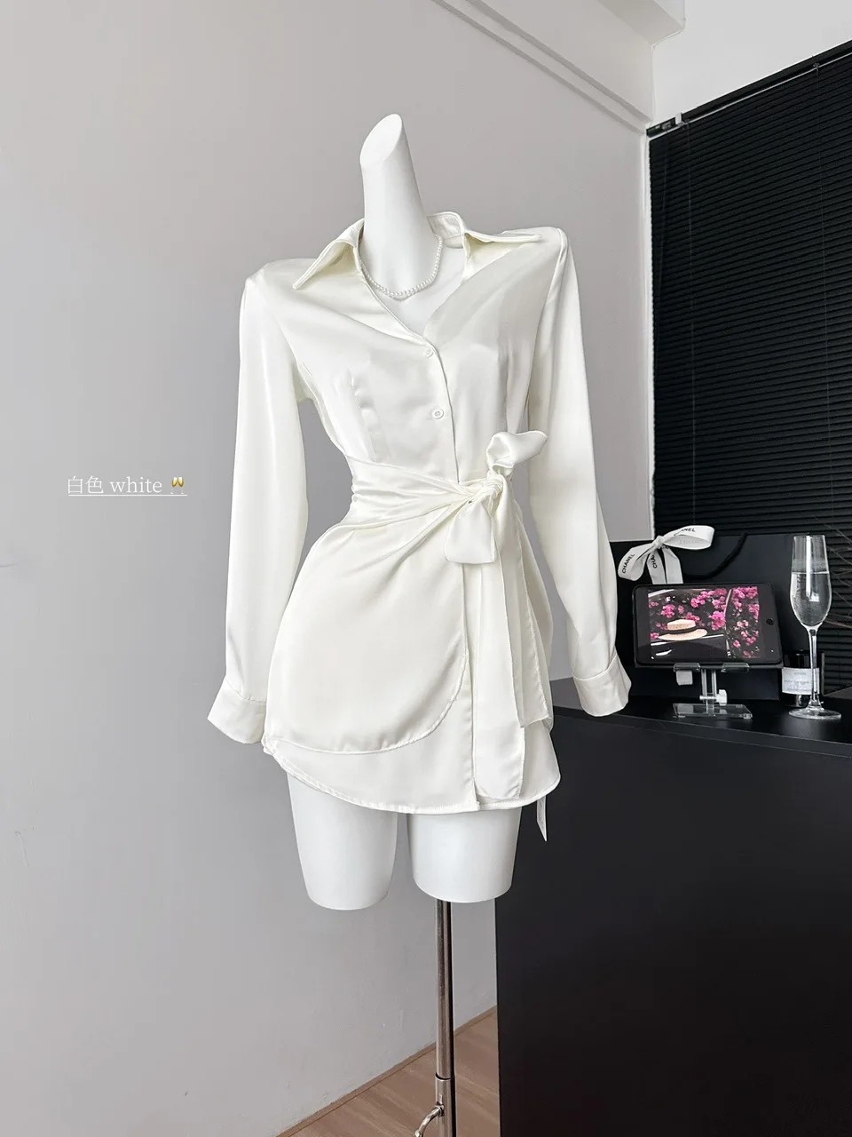 2024  solid set of women's early Autumn new Korean style waist cinched mid length long sleeved shirt shorts two-piece set