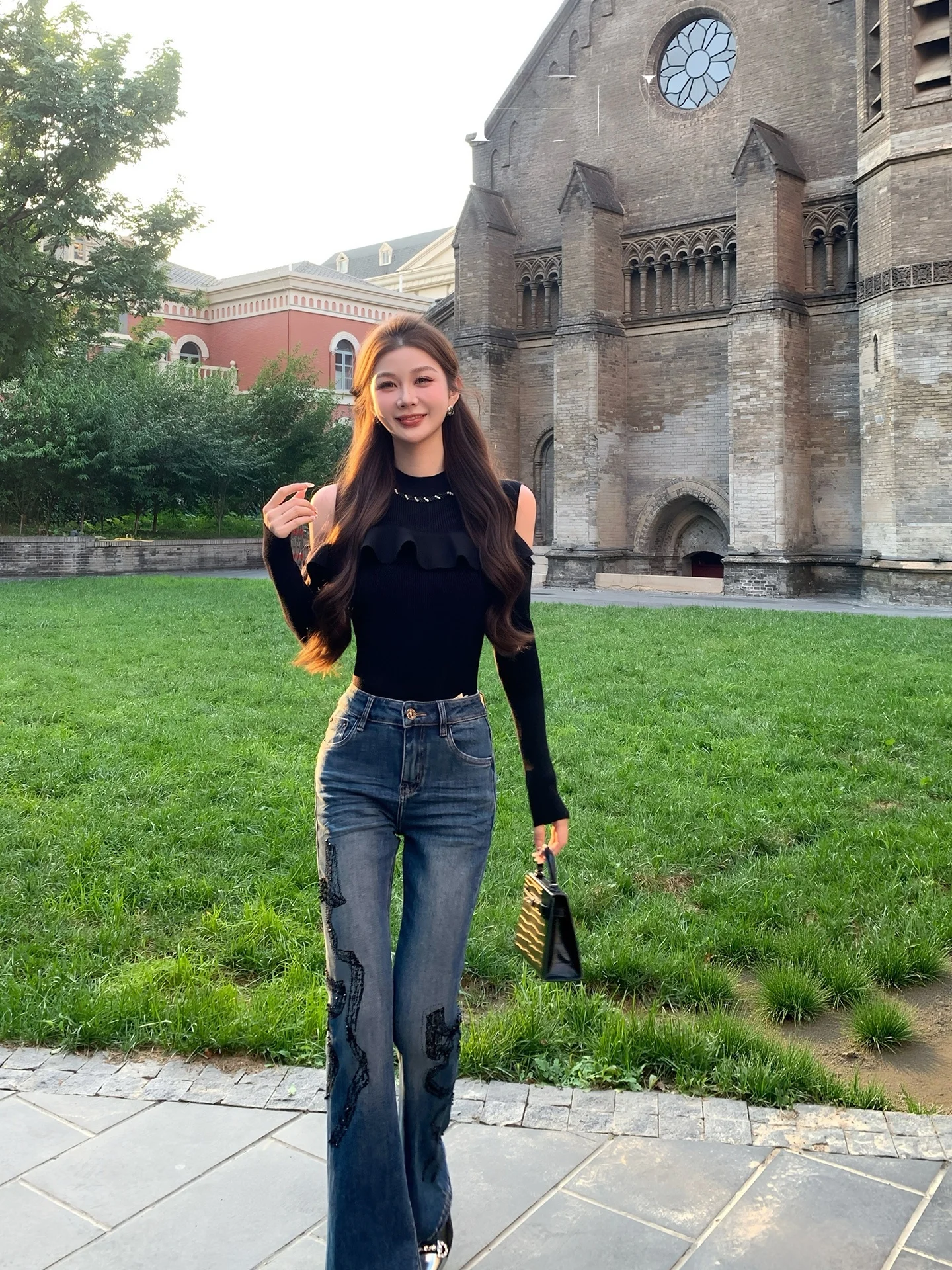 

Джинсовые джинсы-колокольчики Azzen с высокой талией, женские джинсы в американском стиле ретро, юбилейное празднование, осень-зима, модные дамы