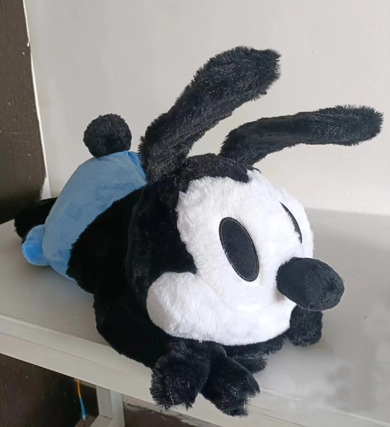 Disney Store Oswald szczęśliwy pluszowy królik zabawka duża 23 "Super miękka poduszka