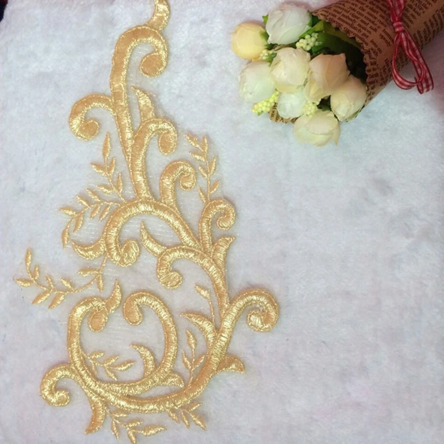 1 Paar goldene Spitzenapplikationen, Blumen-Patch, Nähbesatz, Hochzeitsdekoration, Spitzenstoff – Detail 3