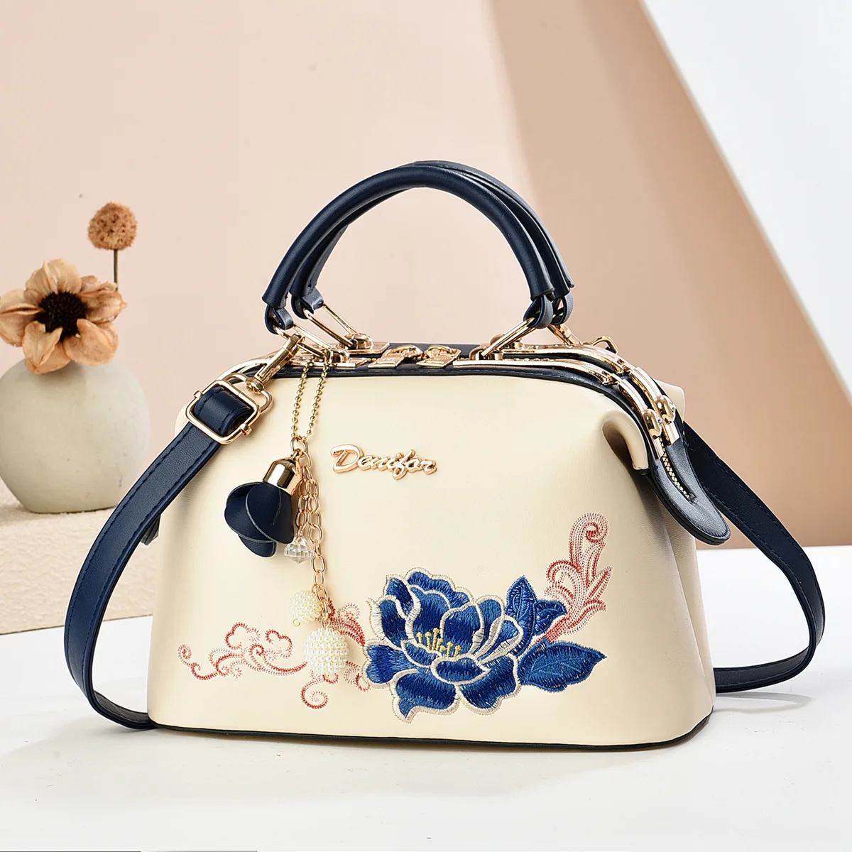 

Ladies' embroidered handbags new single shoulder crossbody bags women's high-end sense, grand bridal wedding bag mother's bag