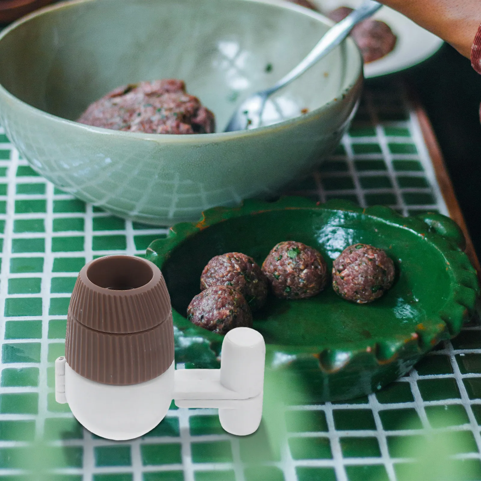 2Pcs Manual Meatball Maker Plastic Mold Quick Meatball Forming Tool for Stuffed Rice Ball Fishball Shrimp Round Shape Kitchen