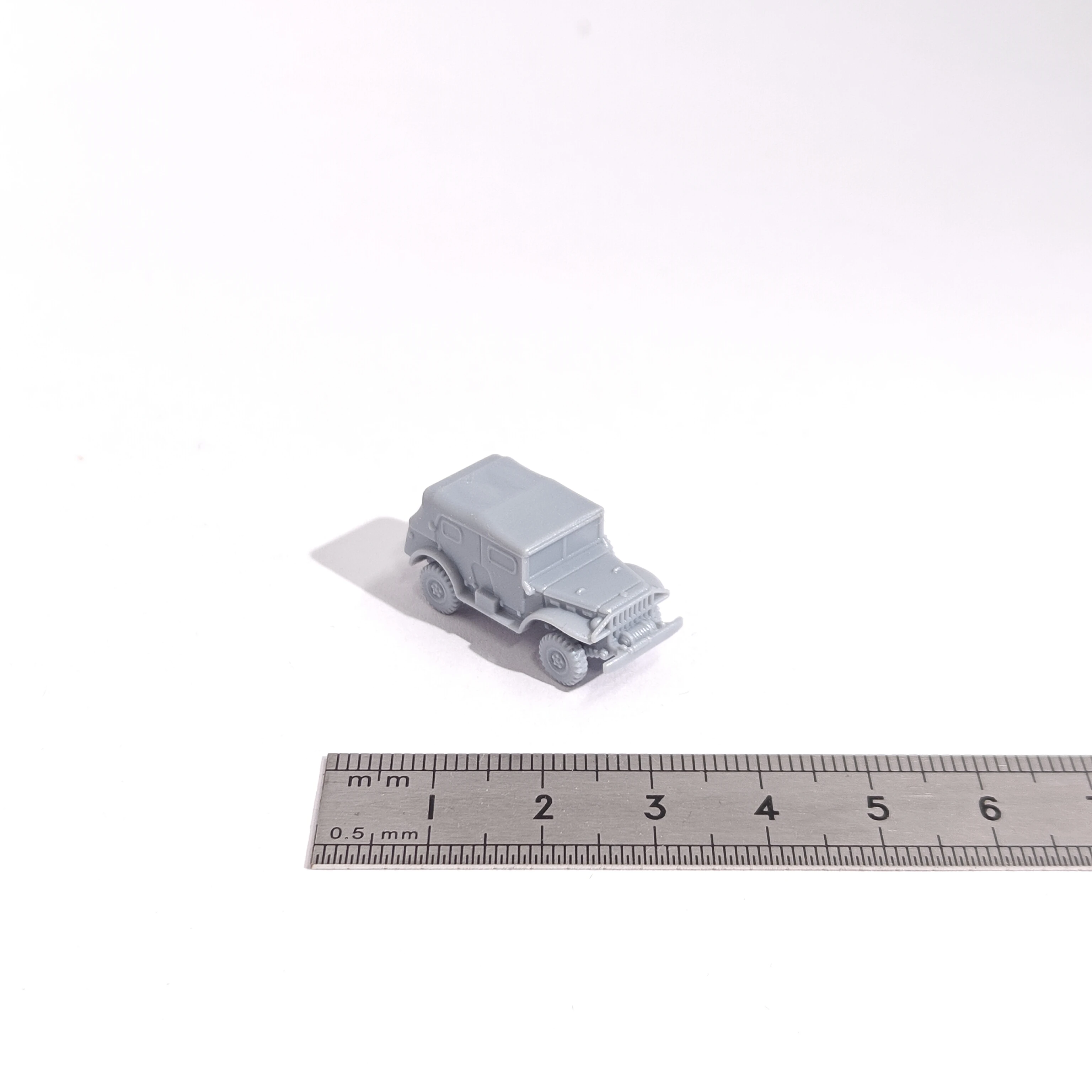 Coche de comando Dodge WC57 a escala 1/144, miniaturas sin pintar, kits de modelos de resina