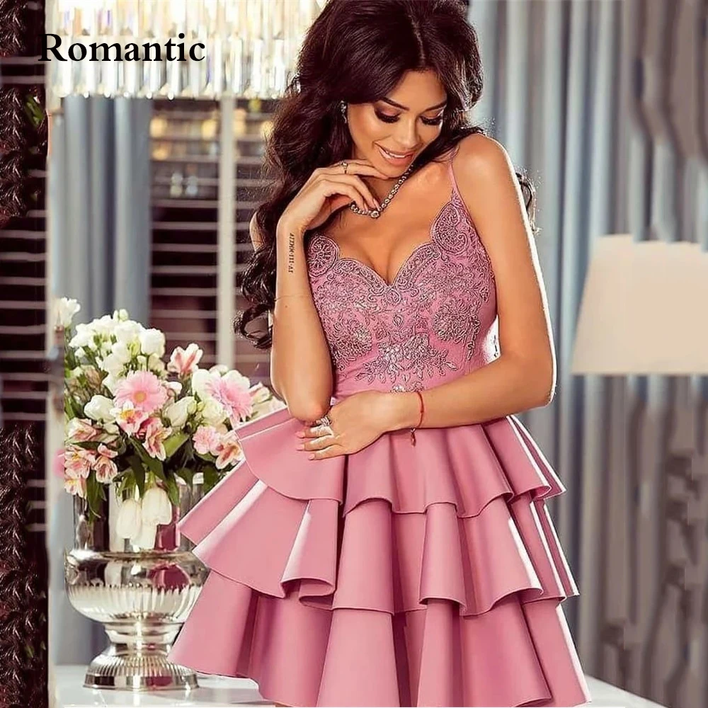 

Romantic Satin Silk Tiered Beach Short Prom Gowns 2022 Sexy Sweetheart With Embroidered Evening Party Spaghetti Strap For Women