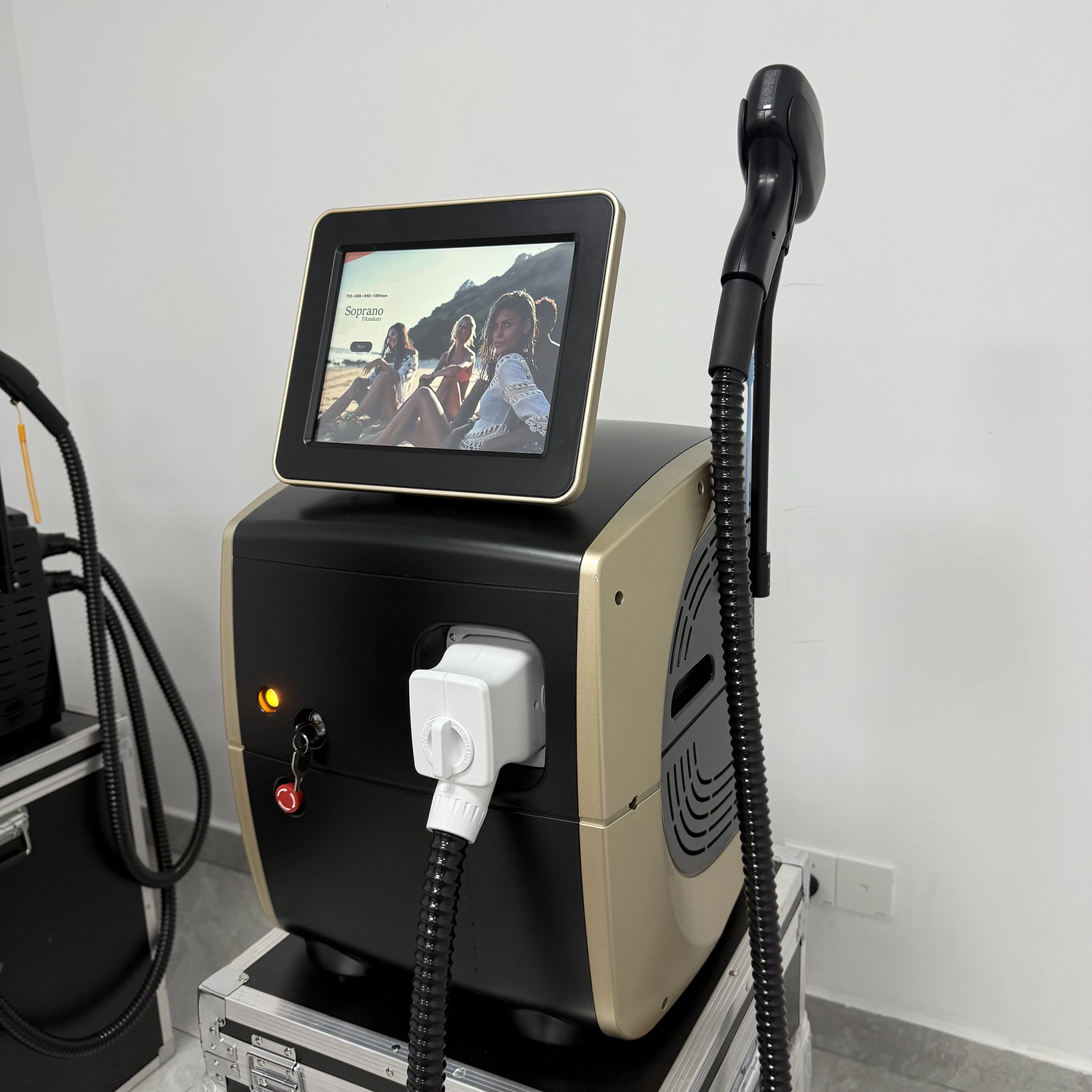 4000W Profesional Portátil 755nm 808nm 940nm 1064nm Diodo Láser 4000w Máquina de Depilación Permanente Uso en Salón