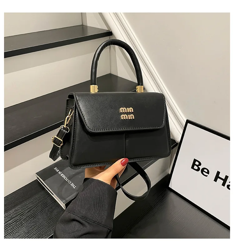 حقيبة مربعة صغيرة جديدة لخريف 2025 للنساء، حقيبة كروس أنيقة بمقبض علوي، محفظة كتف بسيطة للاستخدام اليومي