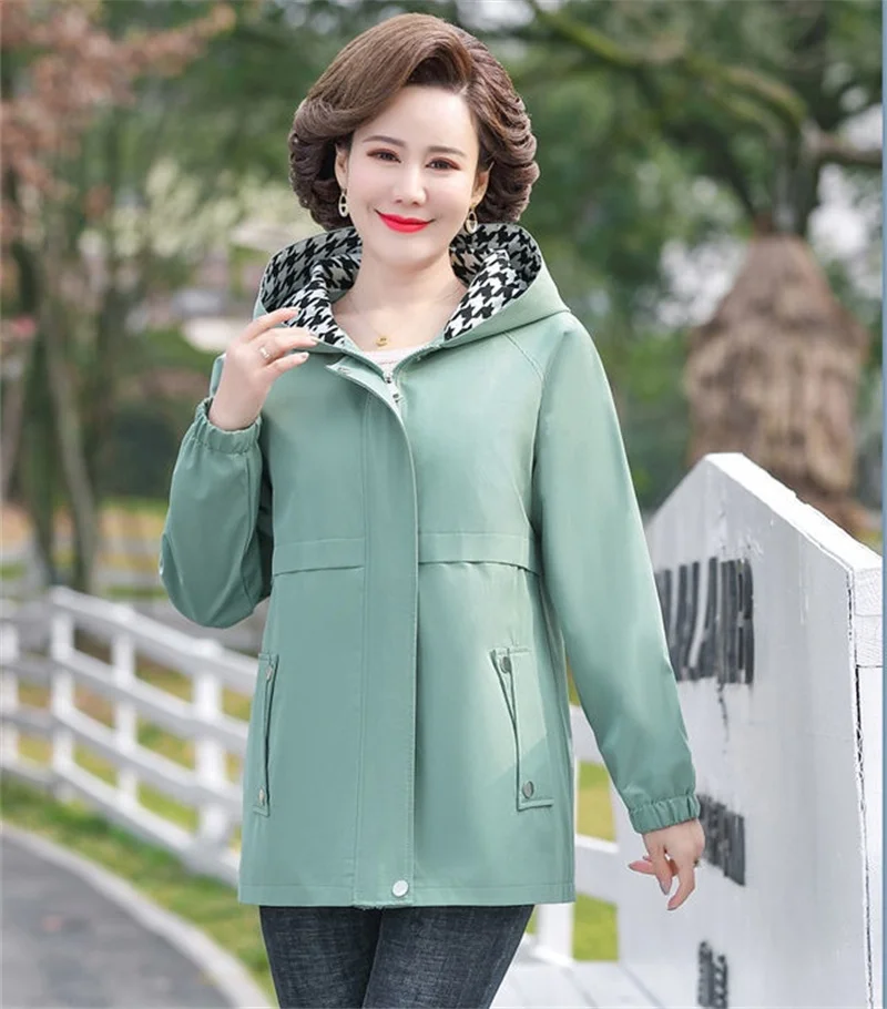 New Middle-aged Elderly Women Jacket Spring Hooded Zipper Overcoat Autumn Coats Outerwear Mother Clothes Female Windbreakers 5XL