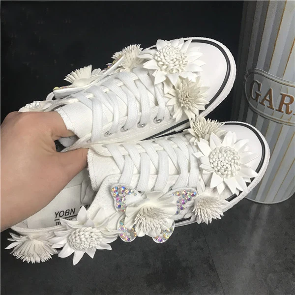 Handmade New White Flower Canvas Shoes for Women Rhinestones Students Lady Casual Shoes White Flat Sneakers Size 35-44