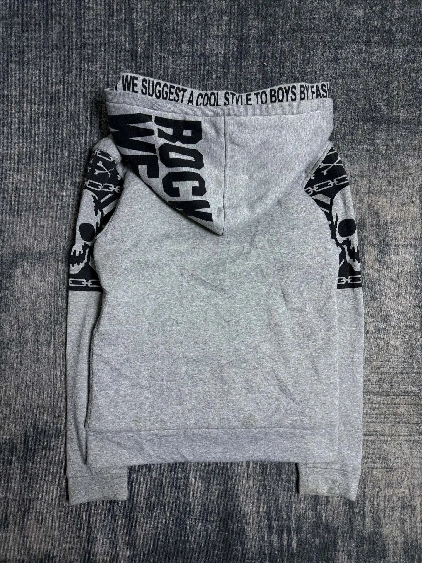 New design for men's and women's winter fashion street trend skull print pocket long sleeved hooded cardigan slim fit hoodie