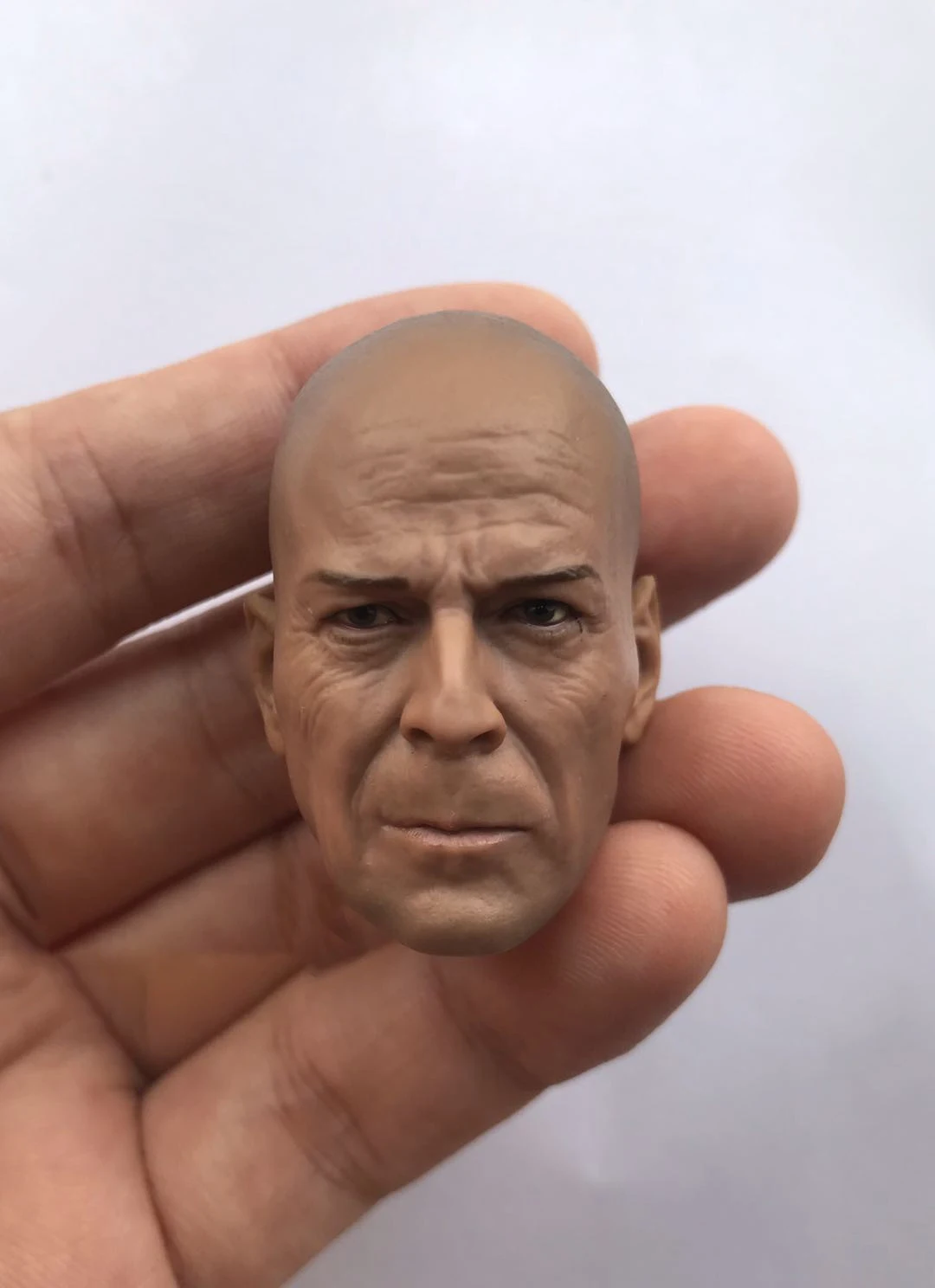 

1/6th Detective Bald Bruce Willis Head Sculpt Carving Model Fit 12''Hot Toys Action Figure