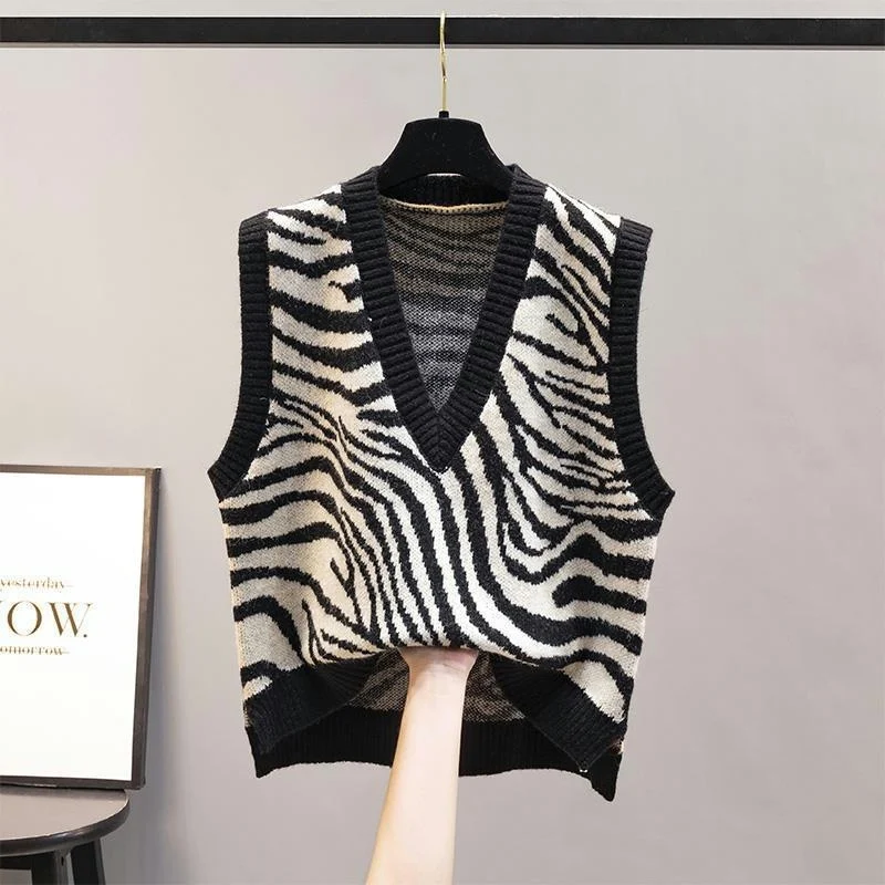 

Dongdaemun Women's Knitted Vest Top V-neck Zebra Patterned Autumn Winter Fashion Straight Cut Style Korean Commute Style
