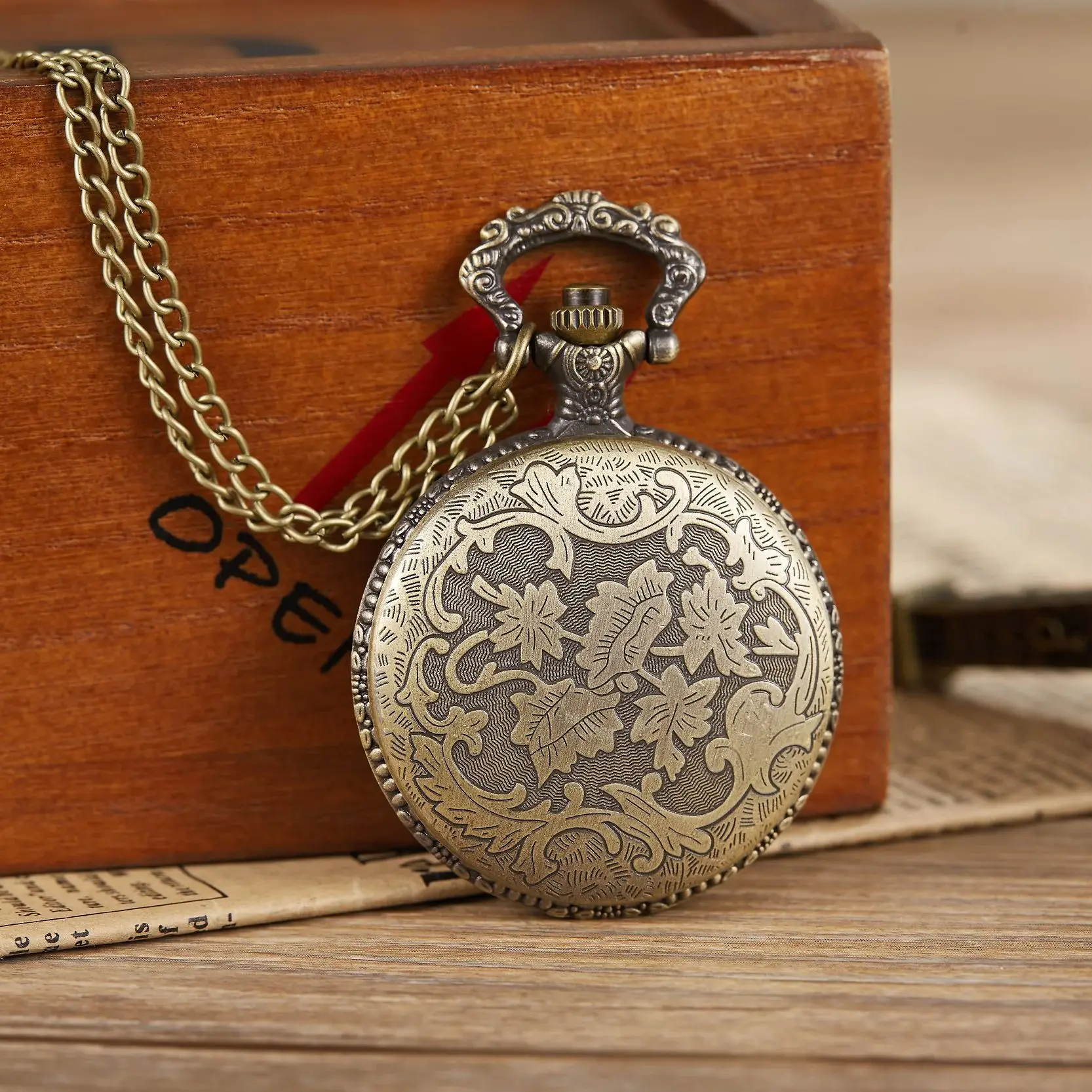 خمر الكلاسيكية ساعة جيب كوارتز رائعة منحوتة الأرقام الرومانية سلسلة قلادة الرجال النساء ساعات الجيب reloj دي bolsillo