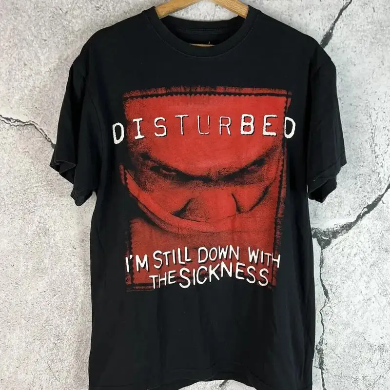 

Черная винтажная рубашка с короткими рукавами рок-группы DISTURBED KV27487