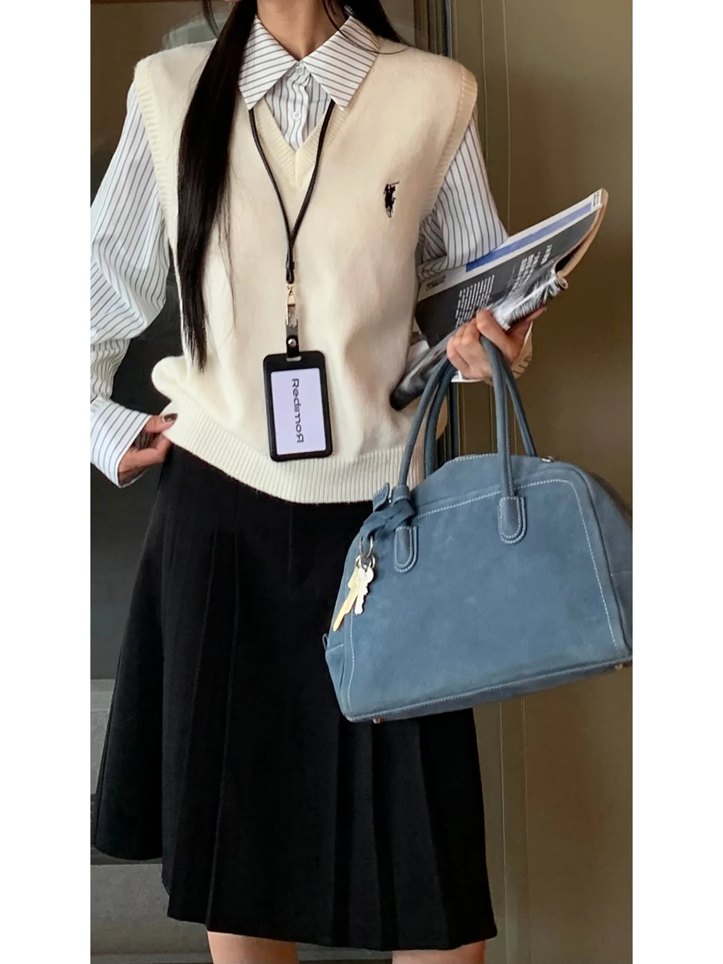 

Faionable Knitted Vest Women's Sle Layered Outerwear Ele Autumn Outfit Design Sense Fake Two-Piece Vest by G Sle