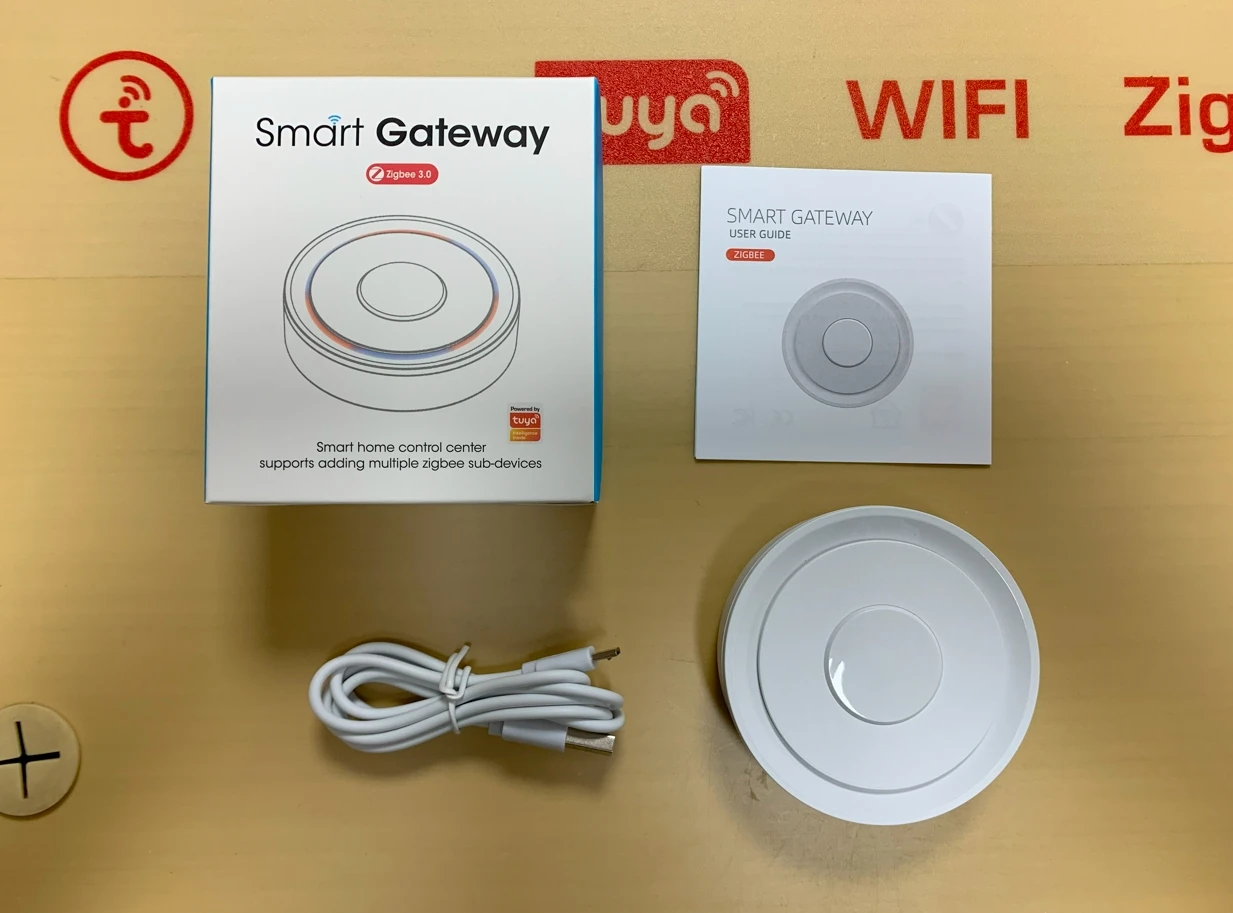 STLF Zigbee Smart Home System App Remote Control Tuya & Homekit Zigbee Gateway with Wi-Fi 1080p USB Powered