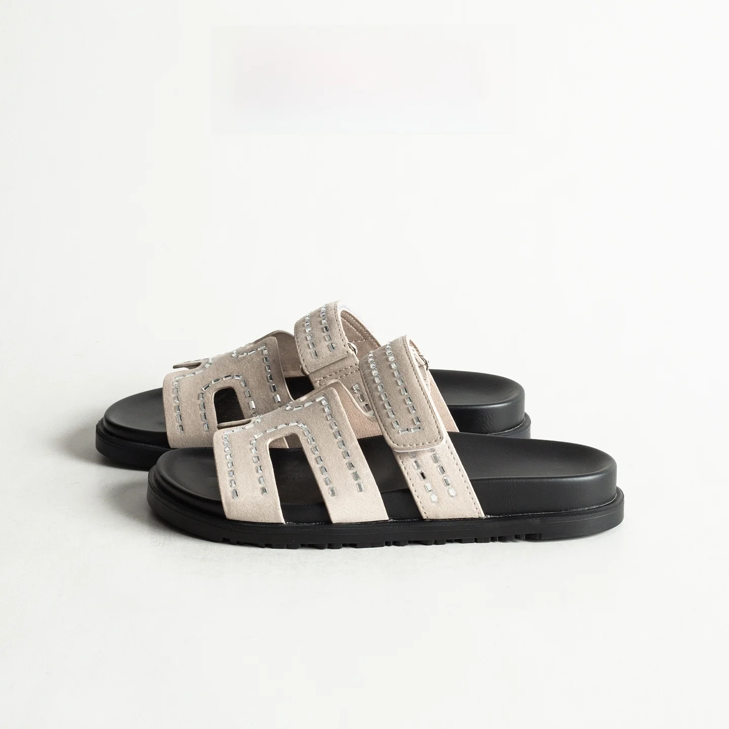 

Genuine Leather Summer Outdoor Sandals Women's Thick Bottom Magic Stick Flat Bottom Rhinestone Beach Slippers Casual Style