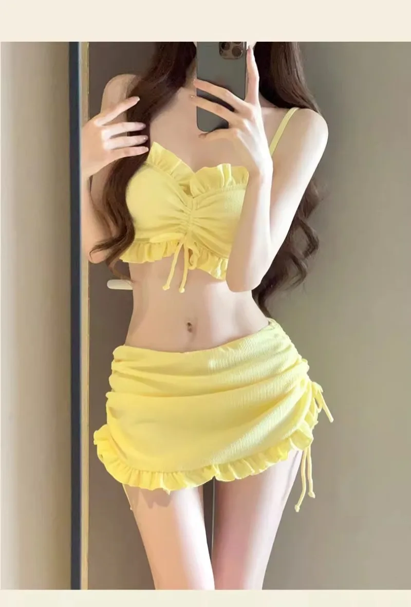 Conjuntos de bikinis halter acanalados de moda coreana sexy, traje de baño de tres piezas con lazo y cordón y minifalda, traje de baño acolchado, biquini