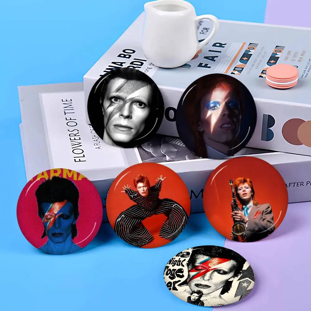 Hot Singer D-David B-Bowie Tinplate Pin Button Custom Anime Role Old-school Brooch Cartoon Collar Badge Jewelry Gift Fans