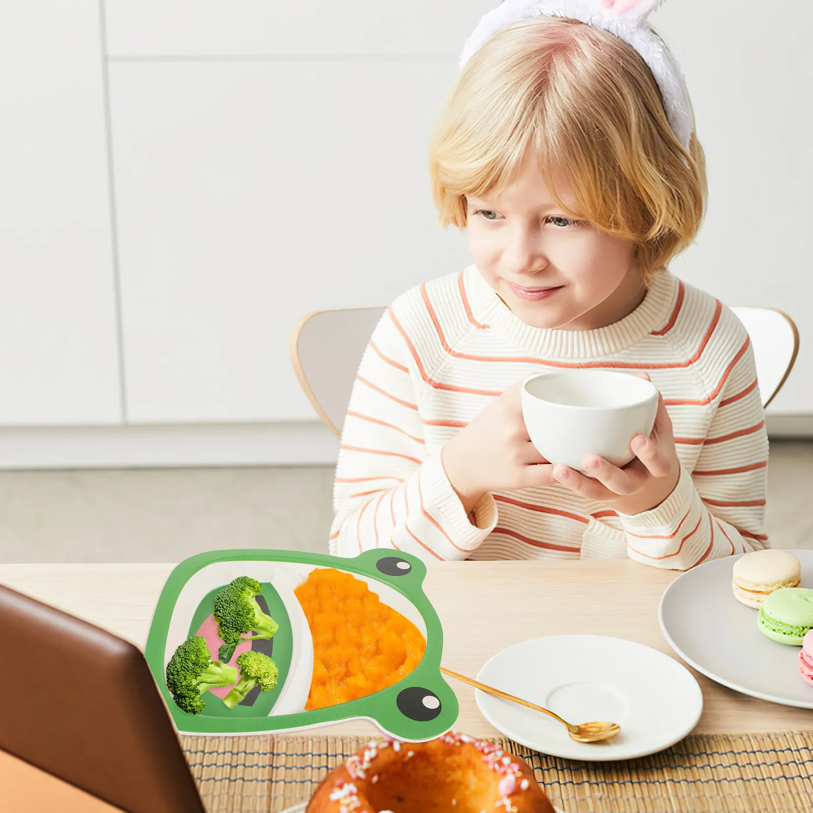 

Набор детской посуды из бамбукового волокна в форме лягушки: тарелки с разделителями, тарелки с мультяшными животными, тарелки для малышей, набор детской посуды