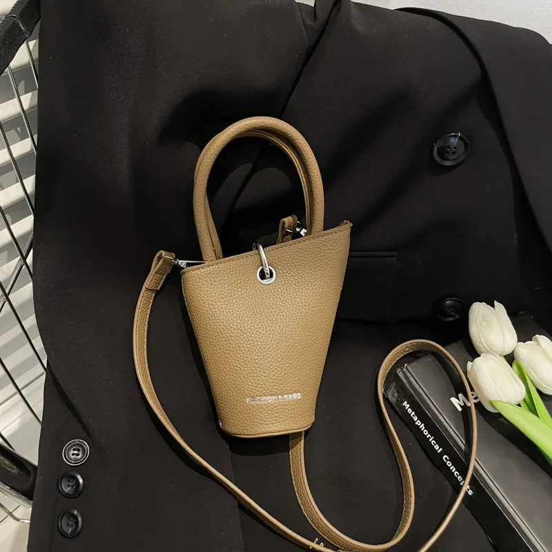

‌2025 Fashion Mini Crossbody Bag for Women Vintage PU Leather Lipstick Purse with Chain Strap Casual Daily Use Shoulder Bag‌