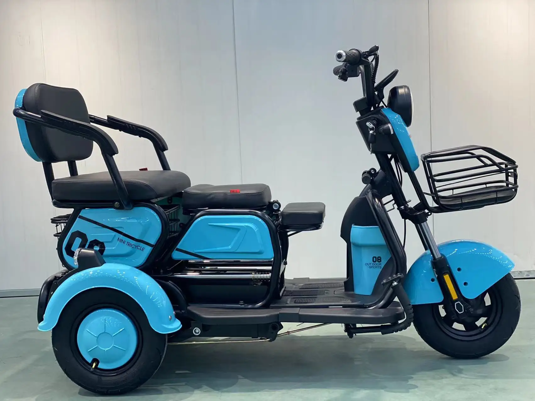 مخصص 3-عجلة الكهربائية التنقل دراجة ثلاثية العجلات سكوتر مفتوح الجسم 48 فولت الجهد رائجة البيع الترفيه سكوتر