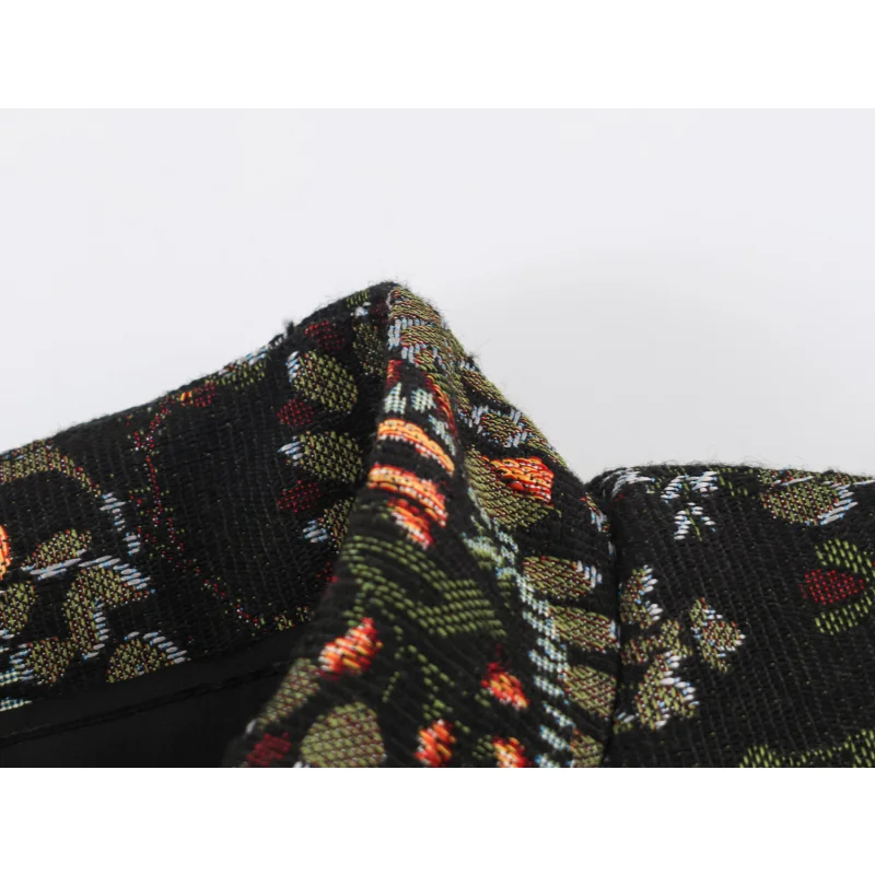 2026 Neue Vintage-Blumenjacquard-Jacke für Damen mit Stehkragen, langen Ärmeln, unregelmäßigem, abgerundetem Saum und Knopfverschluss, kurzer Mantel. – Detail 11