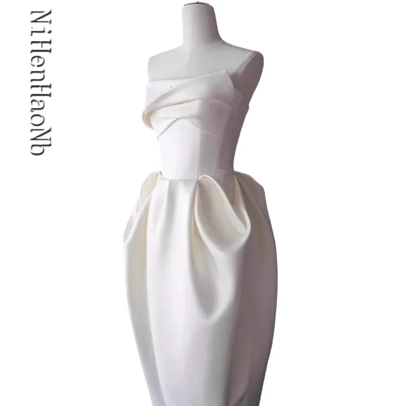 フランス風ライトウェディングドレス 2025年新作 チューブトップブライダルドレス サテンホワイト エンゲージメントドレス