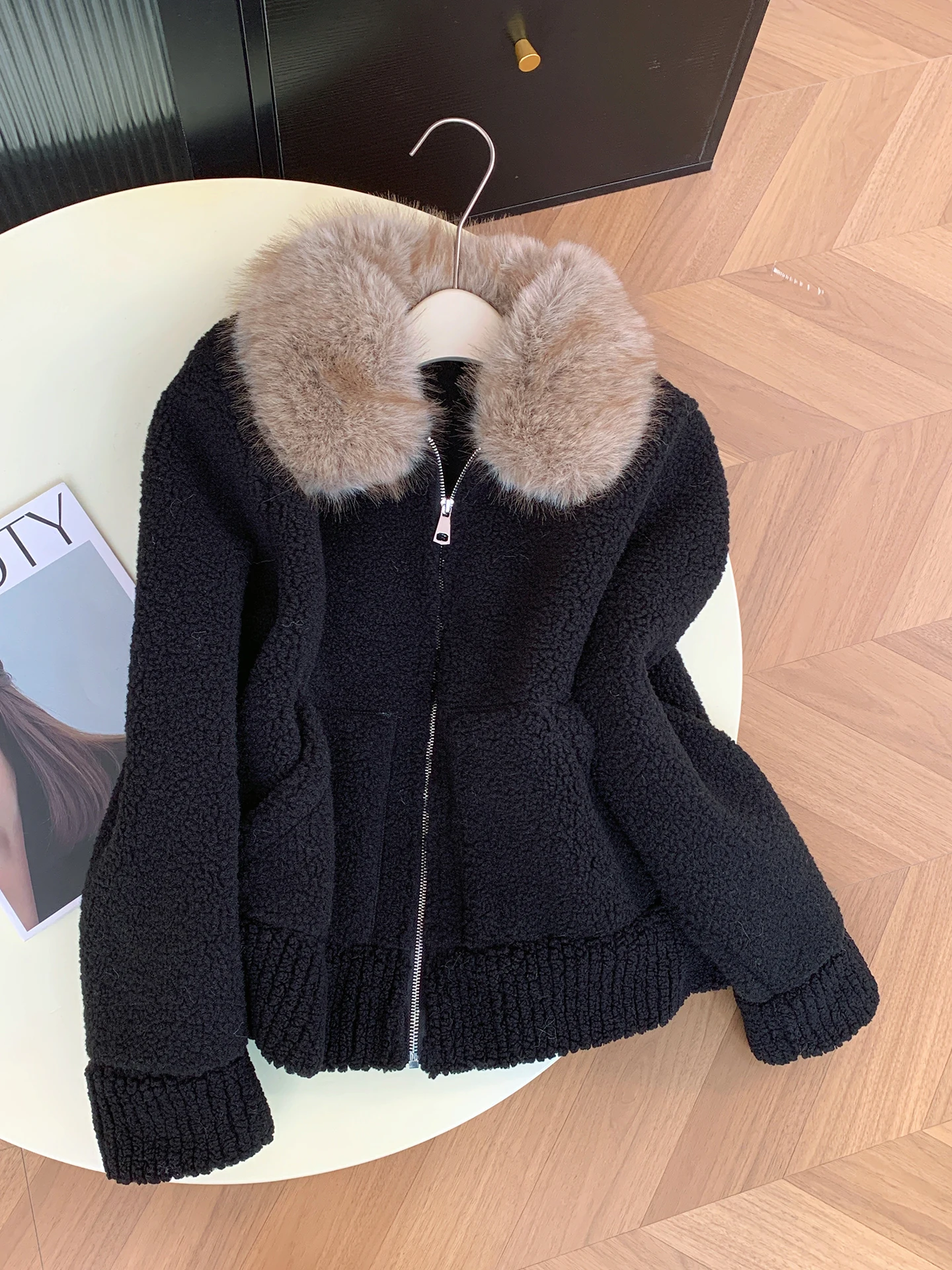 

Женская теплая куртка Ele Bla с воротником из овечьей шерсти, комбинированная с бархатом, свободного кроя, осенне-зимняя, дизайнерская, хлопковая