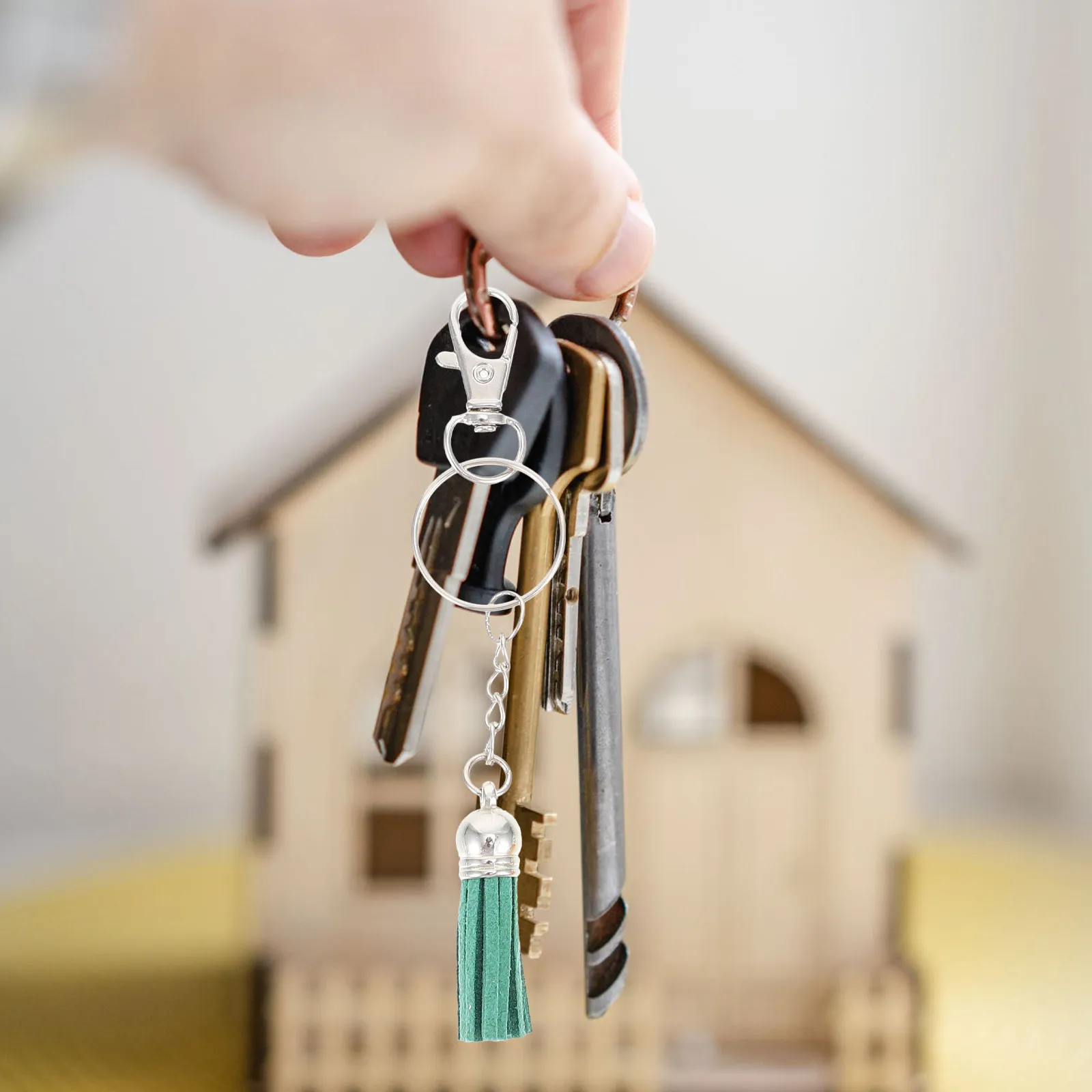 

Набор для изготовления брелоков: 1 комплект разноцветных кисточек-подвесок для ключей, для рукоделия и создания украшений