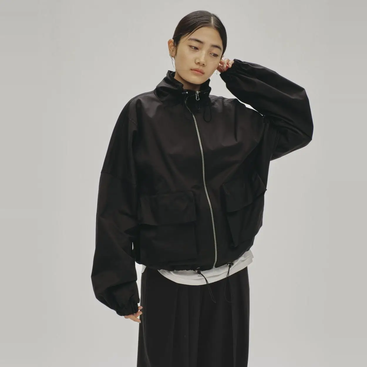 معطف قصير جديد بياقة عالية لخريف 2025 من توداي فول، سترة نسائية عصرية بتصميم فضفاض ومقاومة للرياح مع حزام