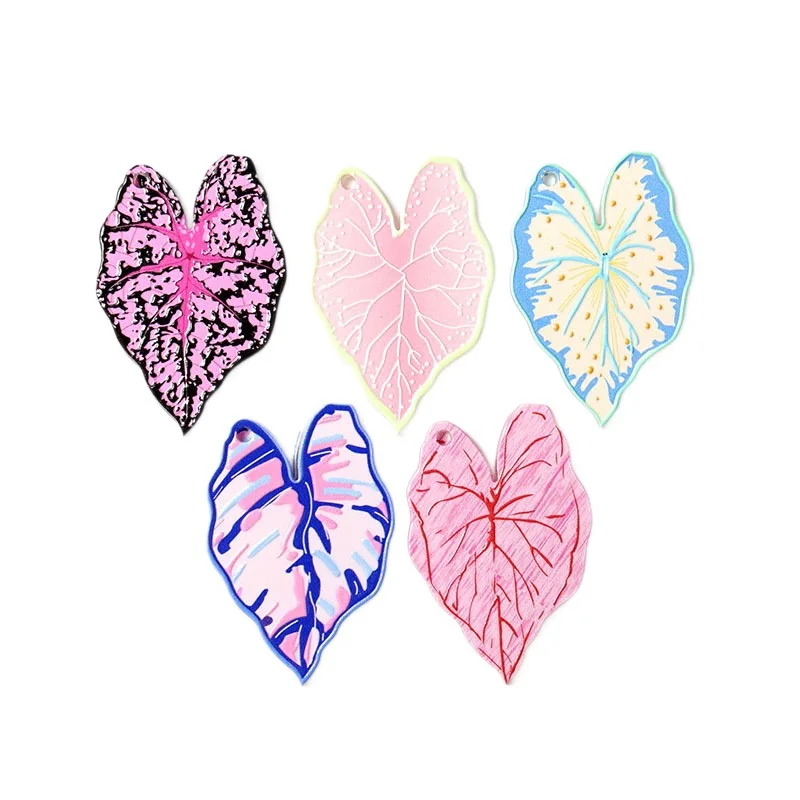 

Wholesale 50pcs/lot color pattern print cartoon hearts shape acrylic leafs beads diy jewelry garment pendant accessory
