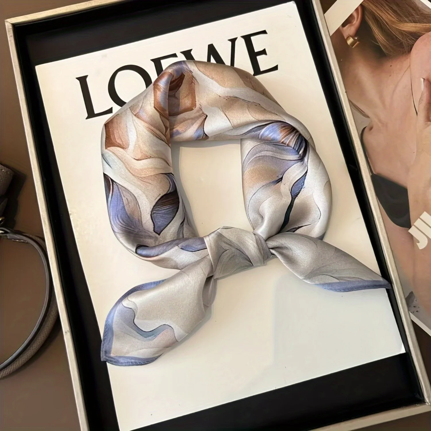 

Elegant Silk Square Scarf for Women - Non-Elastic, Weekend Casual, Featherless Design Versatile Bandana with Simple Style and