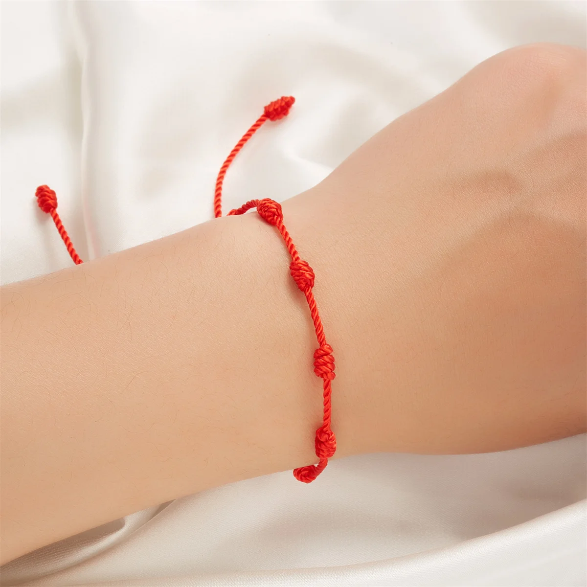 Lucky 7-Knoten-Armbänder mit roter Schnur für Damen und Herren, handgefertigt, rot-schwarze Seilkette, Glücksbringer, Amulett-Armband, Paar-Handgelenkschmuck